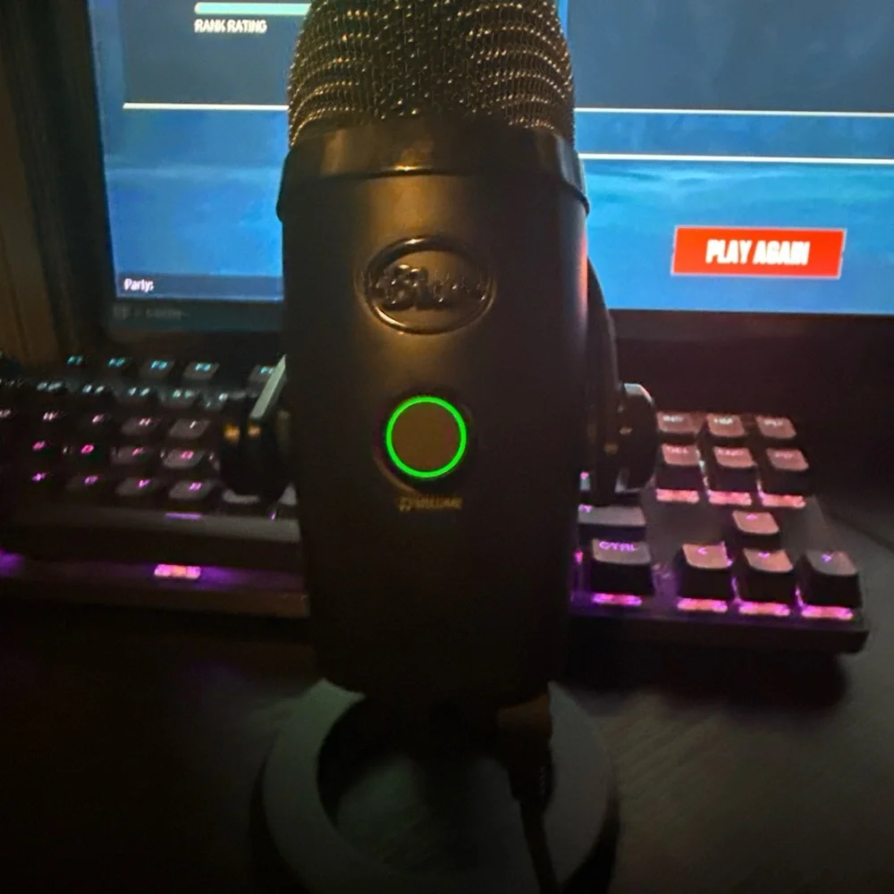 Blue Yeti Nano Multi-Pattern USB Condenser Microphone Slightly used
